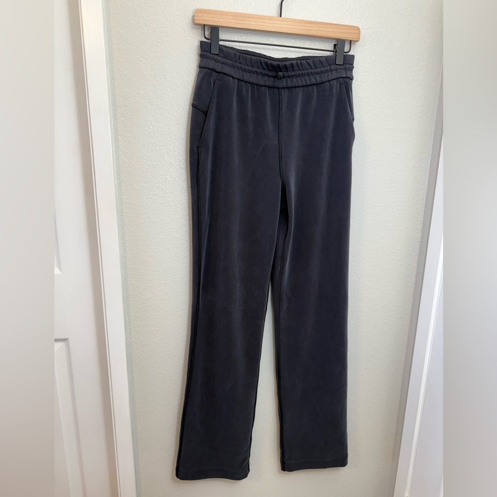 Lululemon Softstreme High Rise Pant Size 4 - Picture 7 of 16